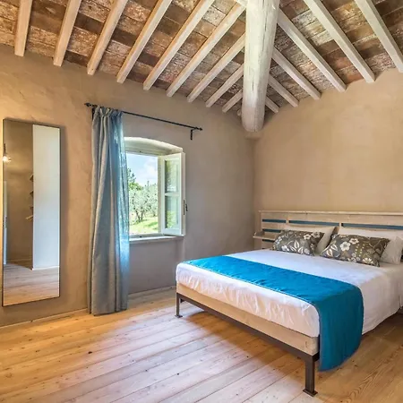 5 Bedroom Gorgeous In