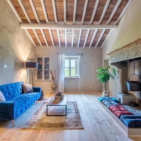 Holiday home 5 Bedroom Gorgeous In *