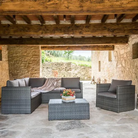 5 Bedroom Gorgeous In Holiday home Arezzo
