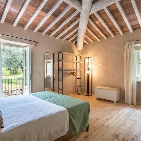 5 Bedroom Gorgeous In Arezzo