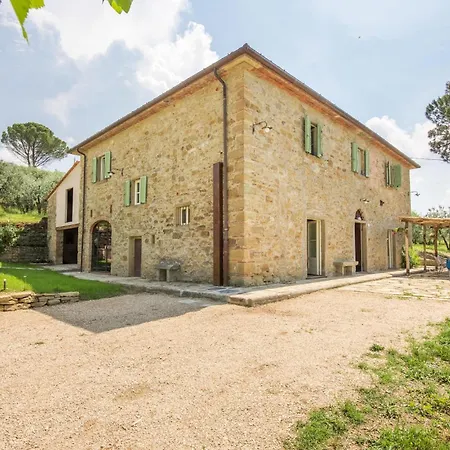 5 Bedroom Gorgeous In Holiday home Arezzo